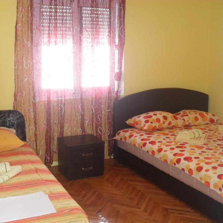 Apartment Batricevic - Apartman s 3 Spavaće Sobe, Balkonom i Pogledom na More - 20