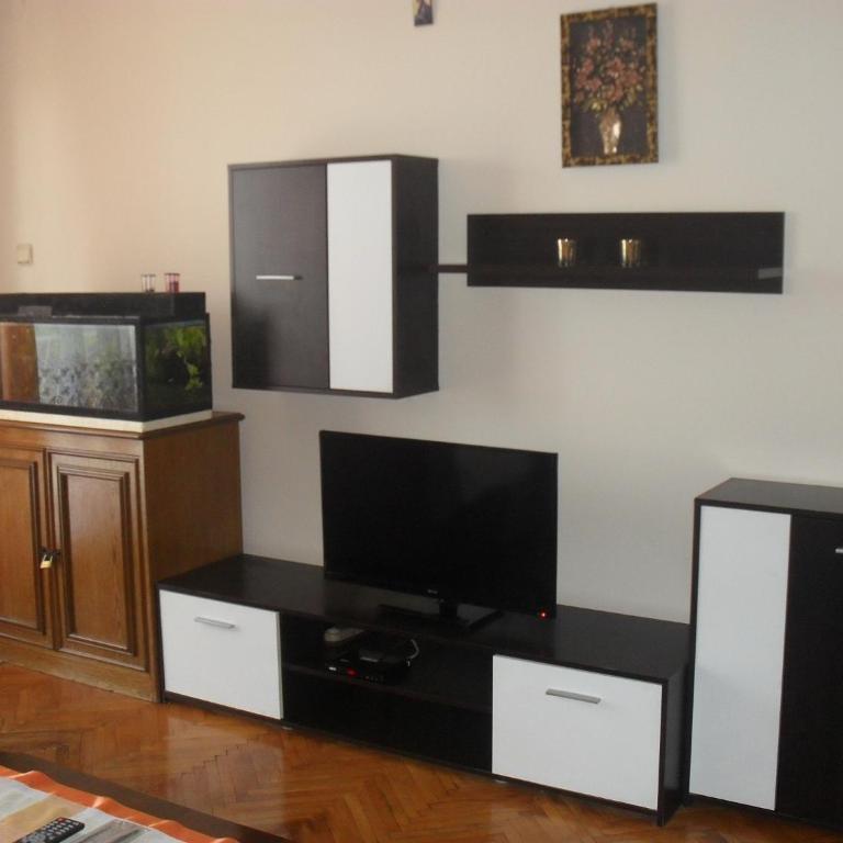 Apartment Batricevic - Apartman s 3 Spavaće Sobe, Balkonom i Pogledom na More - 17