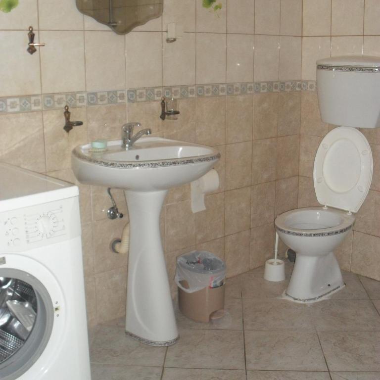 Apartment Batricevic - Apartman s 3 Spavaće Sobe, Balkonom i Pogledom na More - 10