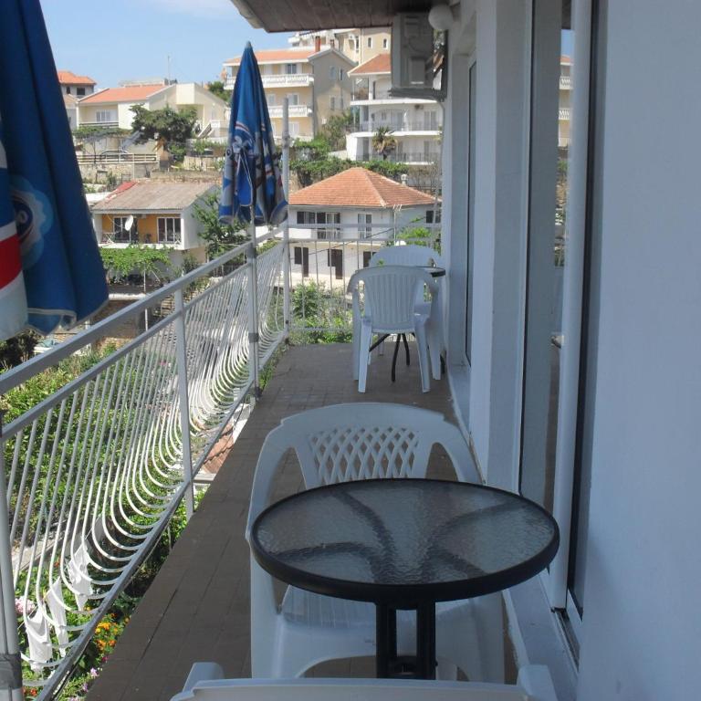Apartment Batricevic - Apartman s 3 Spavaće Sobe, Balkonom i Pogledom na More - 8