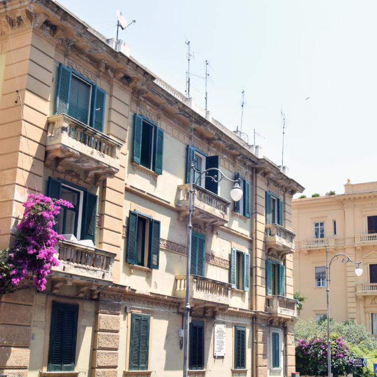 Salerno Prestige Apartment - Casa a Schiera con 2 Camere da Letto - 4