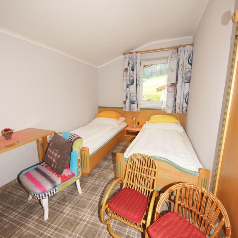 Pension Alexandra - Camera Familiare con Doccia - 4