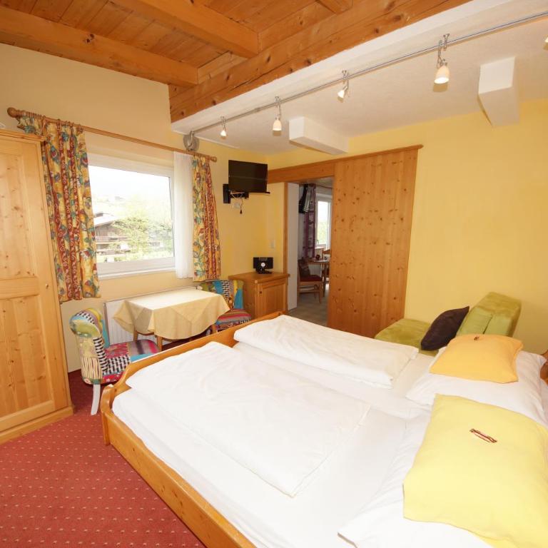 Pension Alexandra - Camera Familiare con Doccia - 1