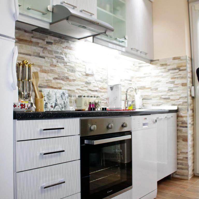 Kristi Lux Apartment Center Free Parking Fast WiFi - Apartman sa Terasom - 16
