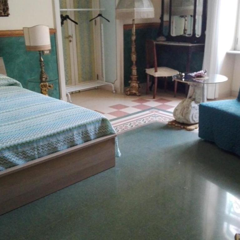 B&B Flora House - Camera Tripla con Bagno Privato Esterno - 20