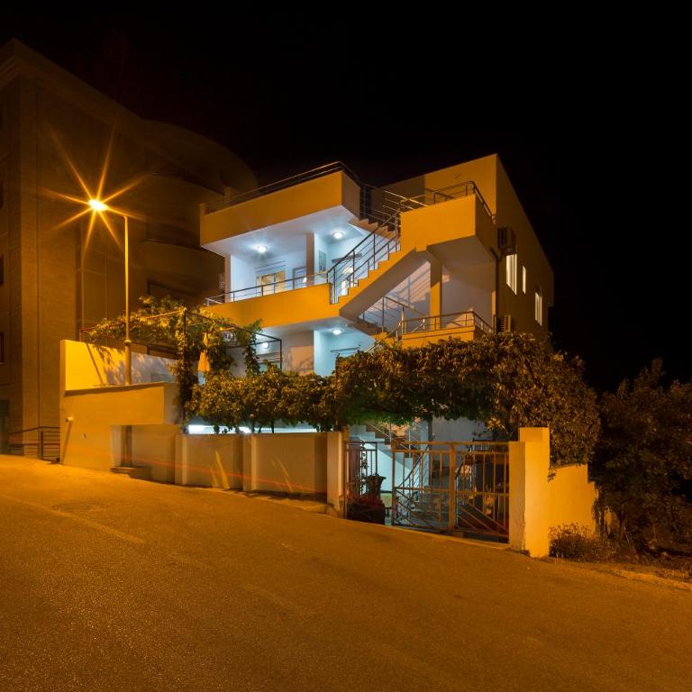 Guest House Ugljevarevic - Studio Apartman - 2