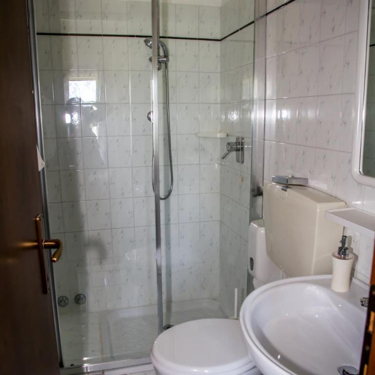 Agriturismo Ca' Alleata - Camera Matrimoniale/Doppia con Letti Singoli con Bagno Privato - 6