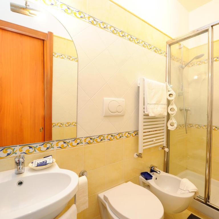 Beautiful Lights Guest House - Camera Matrimoniale/Doppia con Letti Singoli con Bagno Privato - 6