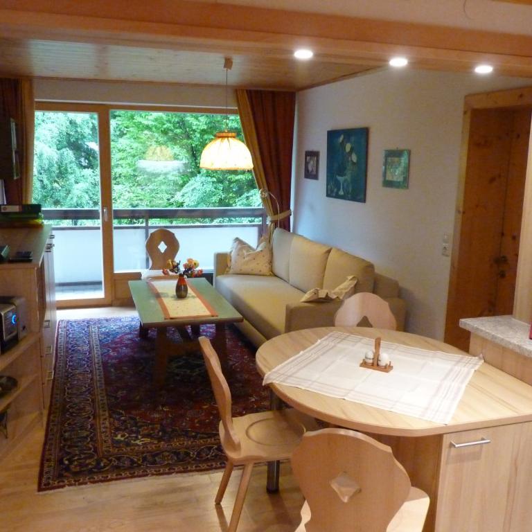 Apartment Anna - Appartamento con 1 Camera da Letto e Balcone - 7