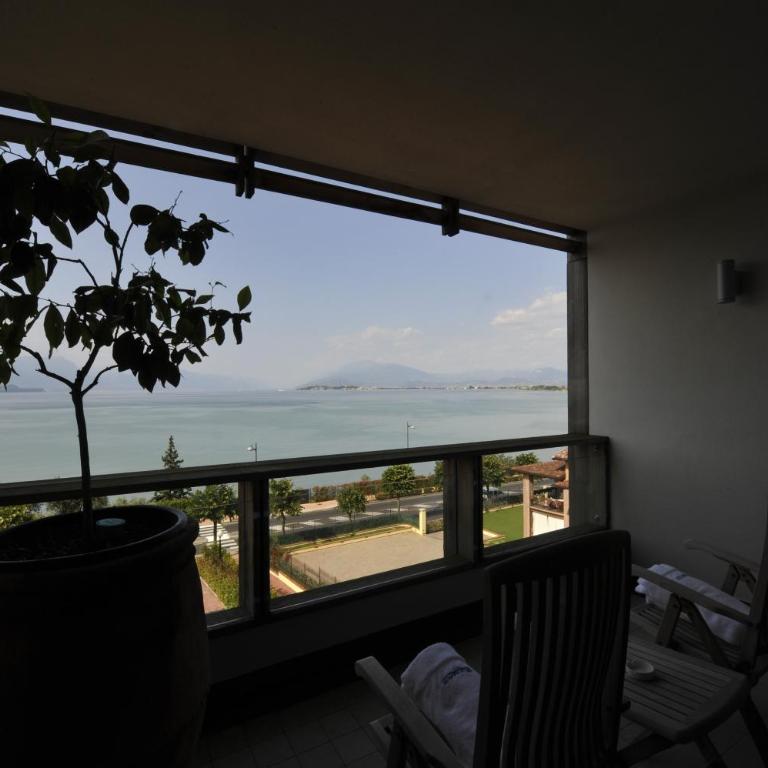 Hotel Acquaviva Del Garda - Camera Standard con Vista Lago e Accesso Spa - 4