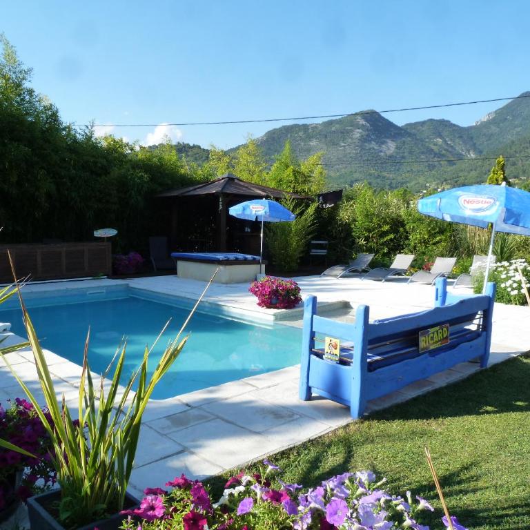Les Bambous B&B - Doppelzimmer mit Poolblick - 9