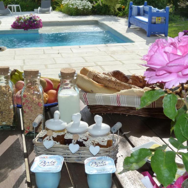 Les Bambous B&B - Doppelzimmer mit Poolblick - 23