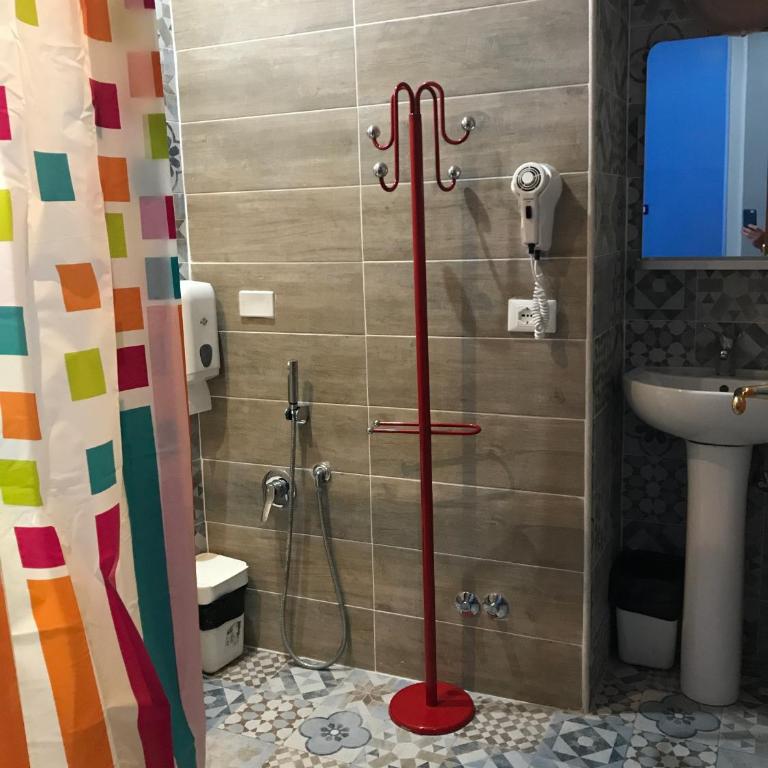Legend R.G. - Posto Letto in Dormitorio Misto con 5 Letti - 5