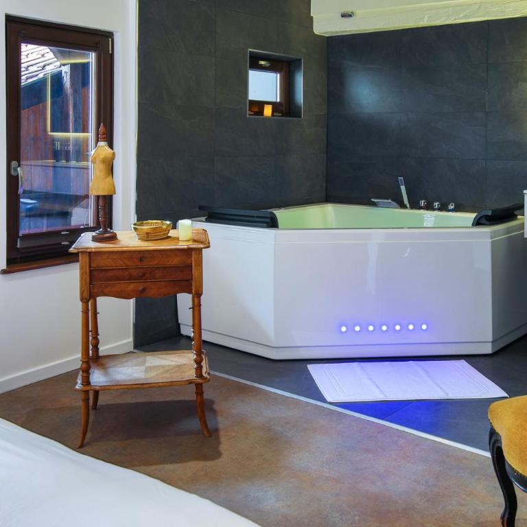 Suites Residences Spa - Appartamento con Spa 1 - 10
