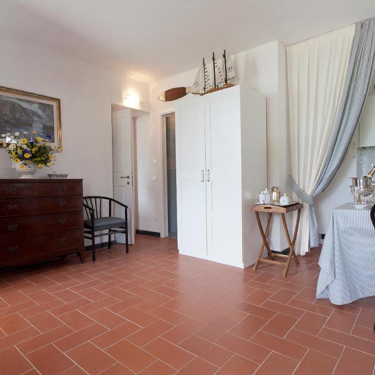 Villa Bellosguardo Apartments - Studio Apartment - 12