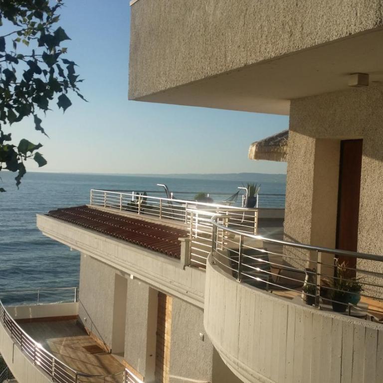 B&B alla Canale - Camera Matrimoniale con Vista Mare - 40