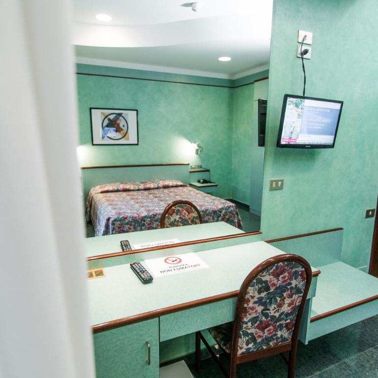 Le Petit Hotel - Standard Double Room - 2