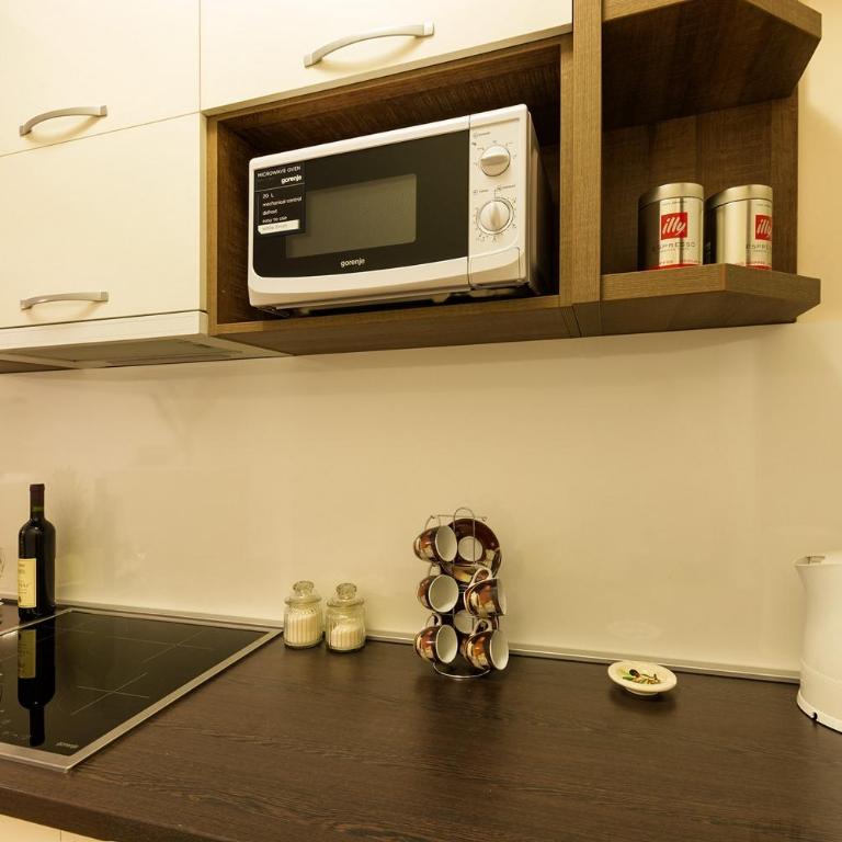 Apt "Budva" with Sea View and Garage Parking - Apartman sa Pogledom na More - 6