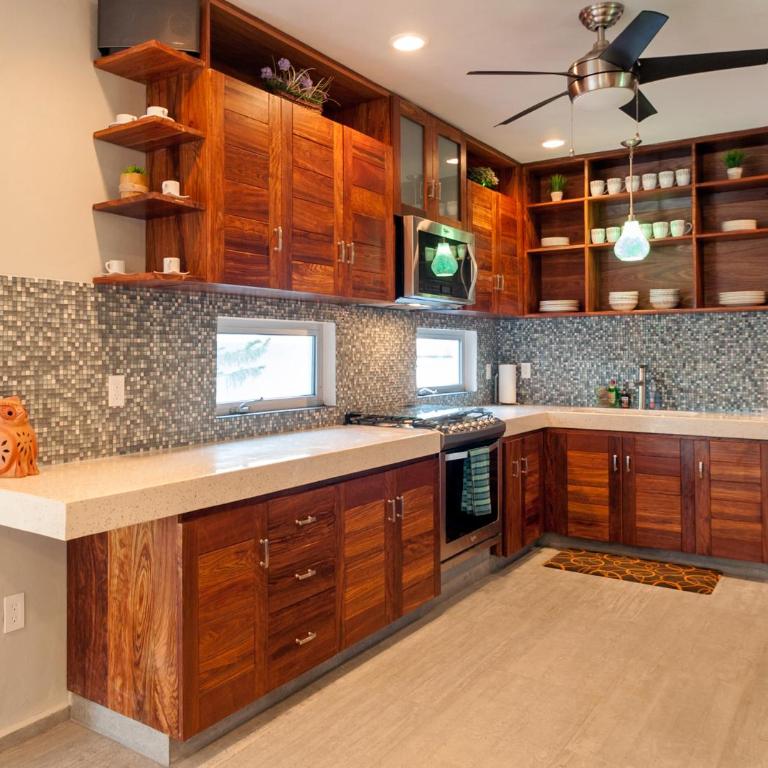 Casa Agua Azul - Family Getaway with Stunning Ocean Views - Three-Bedroom Townhouse - 13