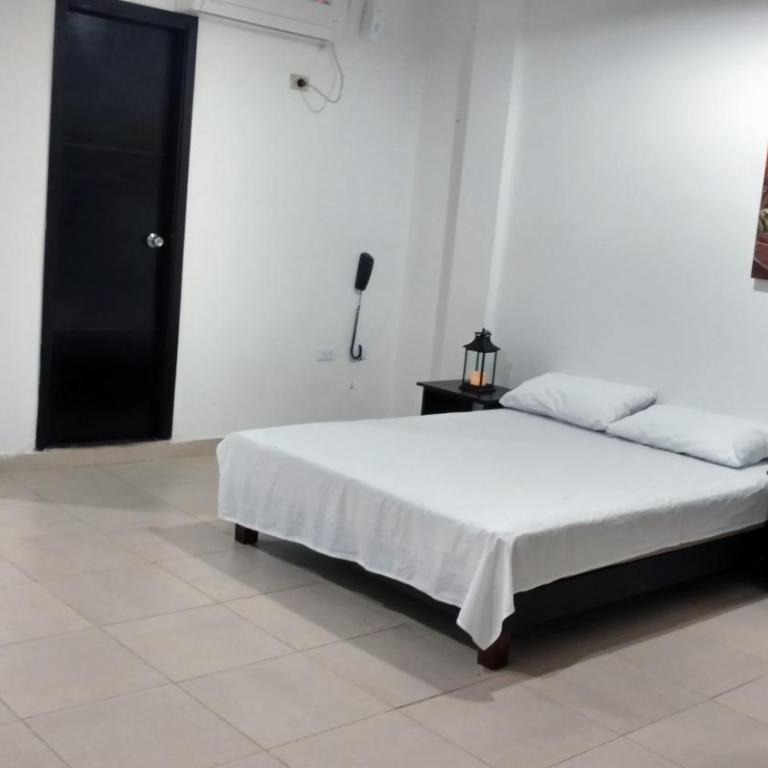 Hotel El Emigrante - Habitación Cuádruple Estándar - 3
