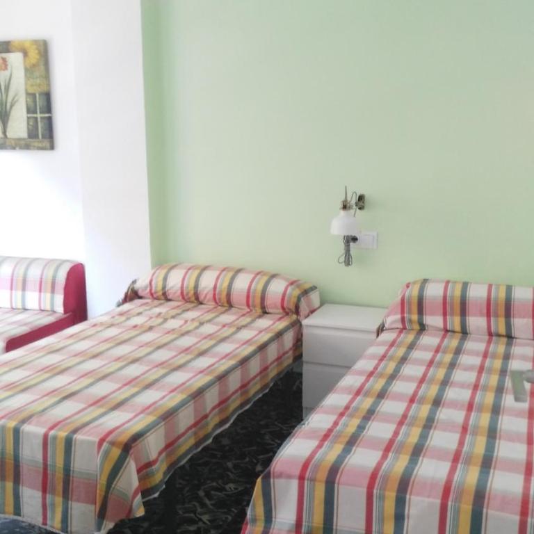 Cullera Beach by Zagal Apartments - Three-Bedroom Apartment - 3