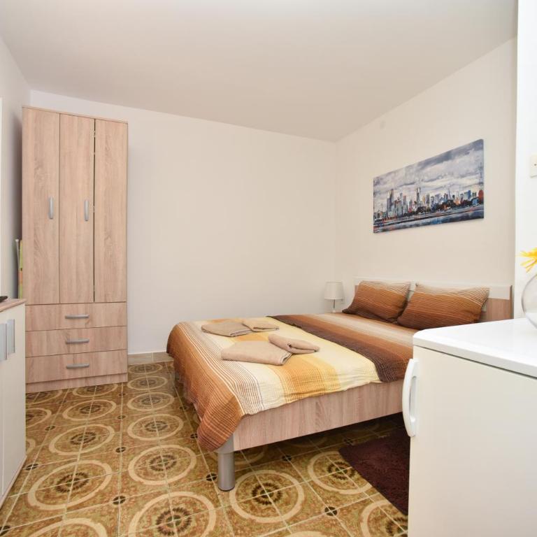 MG apartments and rooms - Deluks Trokrevetna Soba - 2