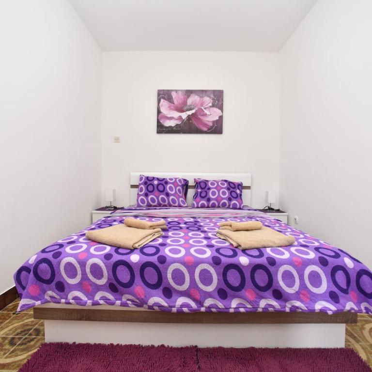 MG apartments and rooms - Deluks Dvokrevetna Soba sa Bračnim Krevetom - 3