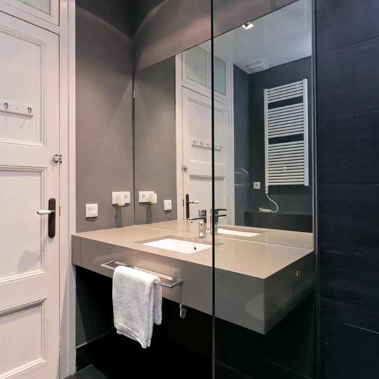 Bcn Paseo De Gracia Rocamora Apartment - Apartamento de 2 dormitorios con balcón - Passeig de Gracia, 51 - 16