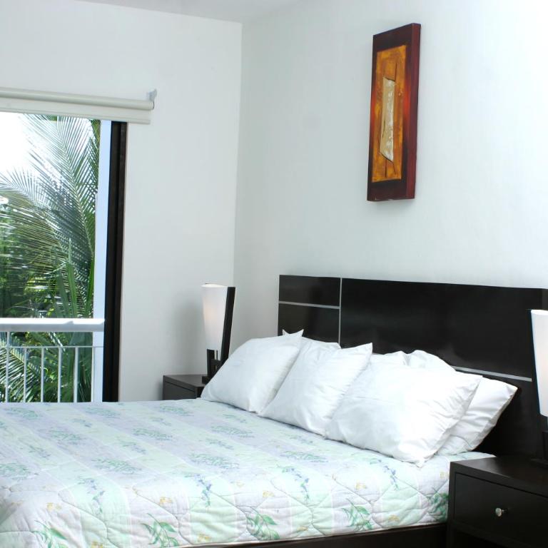 Hotel Holly - Superior King Room With Fridge - 8