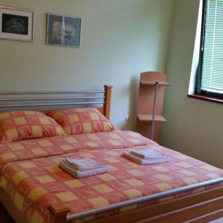 Zlatibor Jezero Apartman - Apartment with Garden View - 8