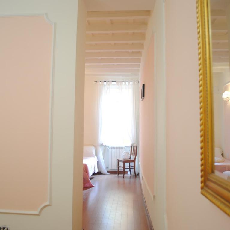 Dreaming Navona Rooms - Camera Familiare con Bagno Privato - 3