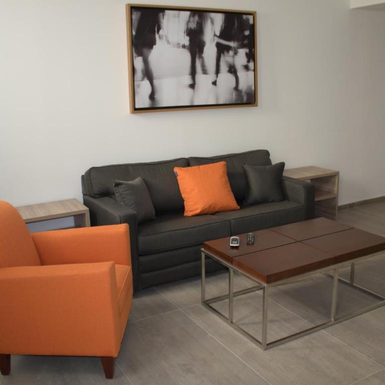 Hangar Inn Guadalajara Aeropuerto - Suite con bañera de hidromasaje - 5