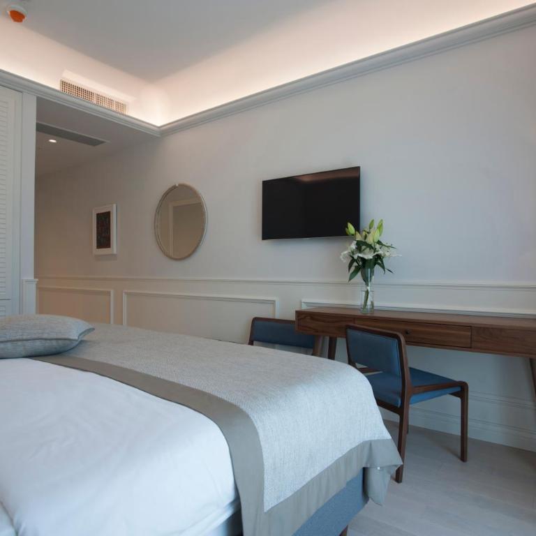 Hotel Majestic - Dvokrevetna Soba s Bračnim Krevetom/2 Zasebna Kreveta i Pogledom na Grad - 10