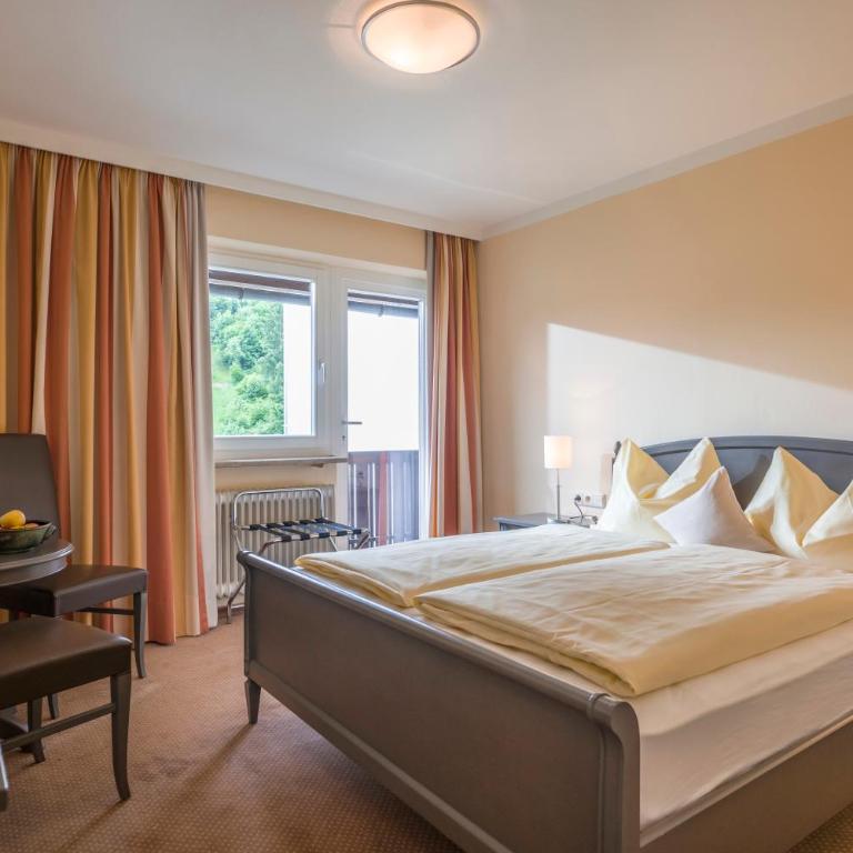 Sporthotel Austria - Doppelzimmer mit Balkon - 2