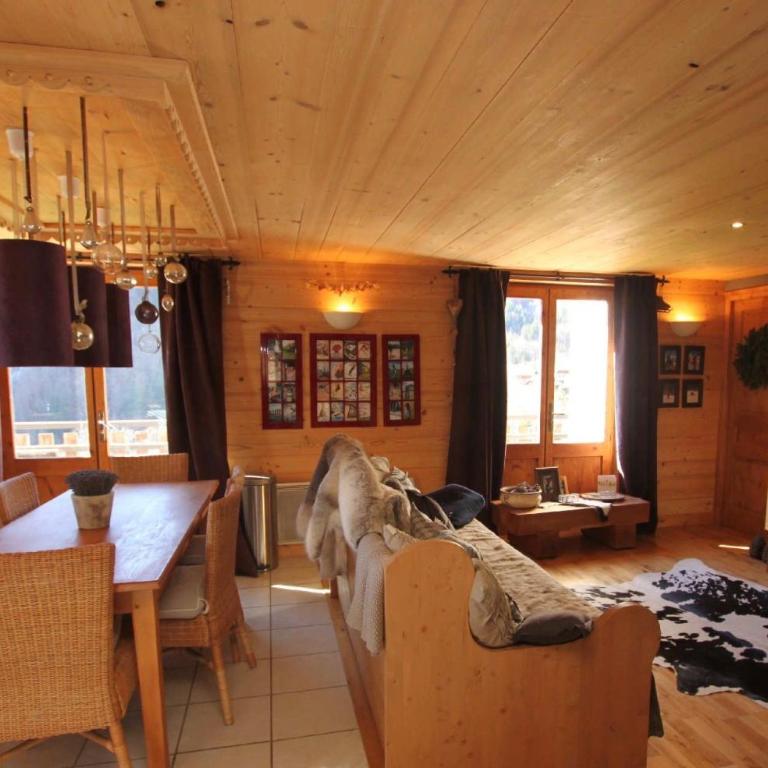 65m2 - balcon et vue sur les Aravis - Three-Bedroom Apartment - 3