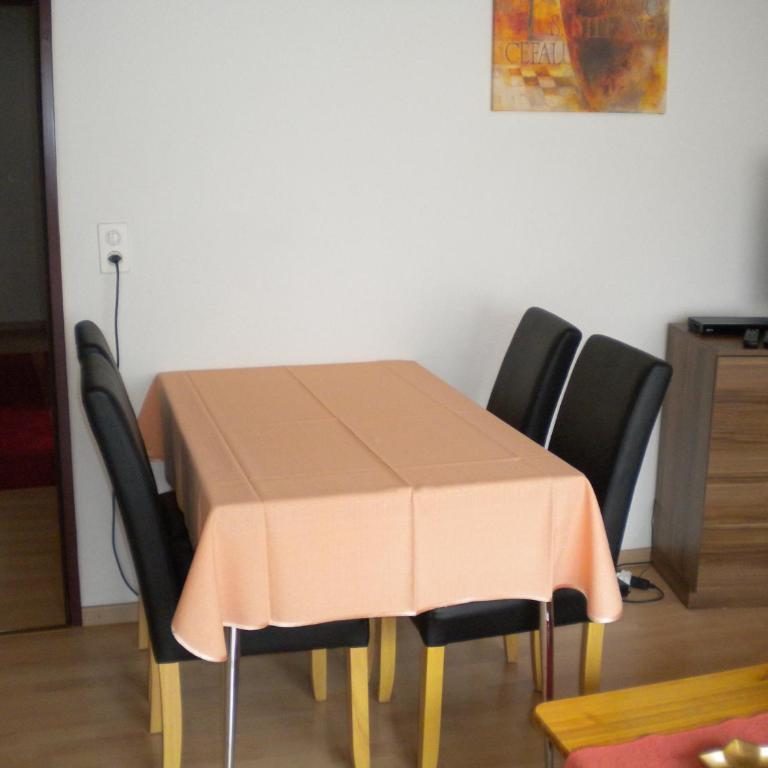 Pension Taverne - Familienzimmer mit Balkon - 9