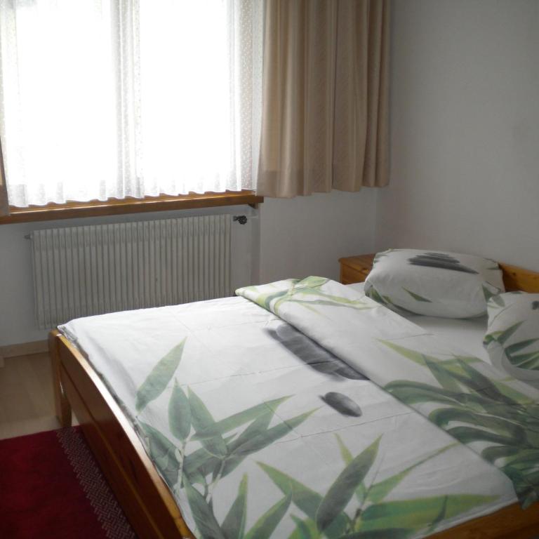 Pension Taverne - Familienzimmer mit Balkon - 12
