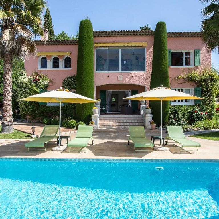 Mas Du Roc Bed & Breakfast - Chambre Double - Vue sur Piscine - 2
