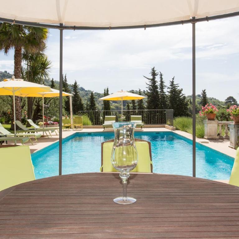 Mas Du Roc Bed & Breakfast - Chambre Double - Vue sur Piscine - 5