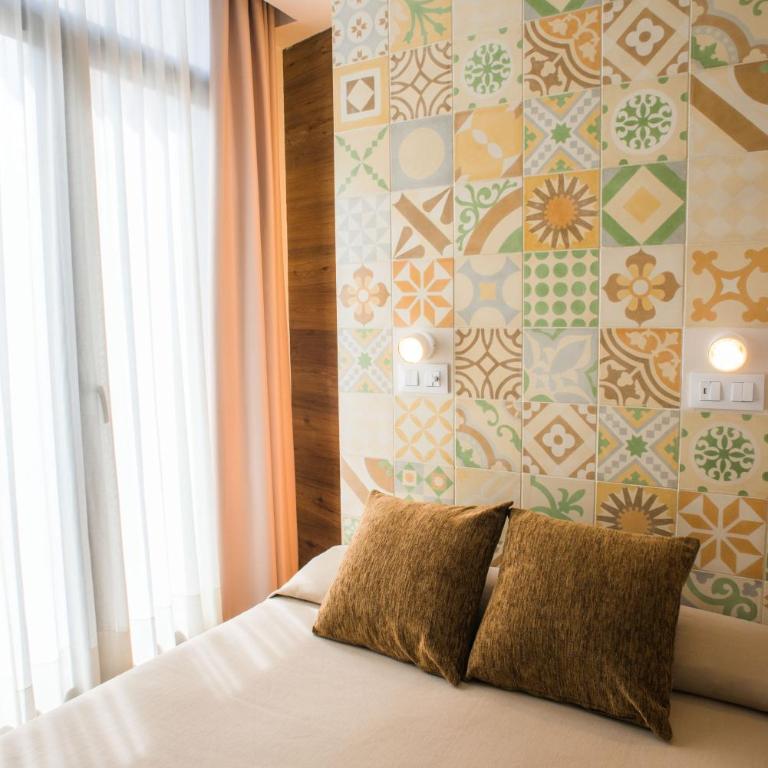 Hostal Marenostrum - Double Room - 12