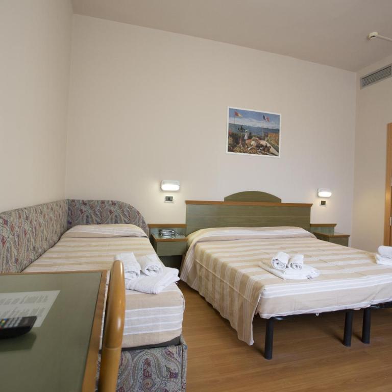 Hotel Impero - Camera Tripla - 2