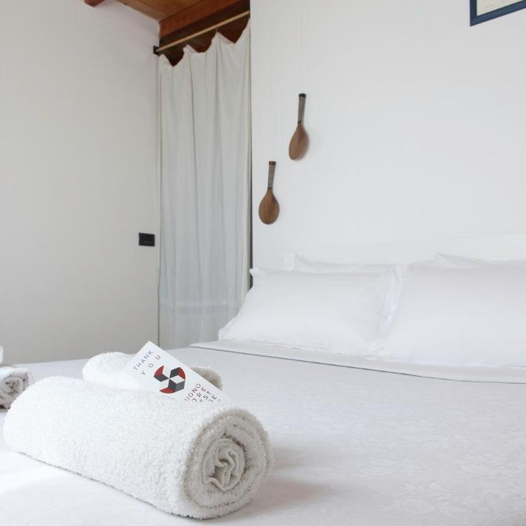 Buonocore Guesthouse - Camera Matrimoniale Deluxe con 1 Letto Supplementare - 8