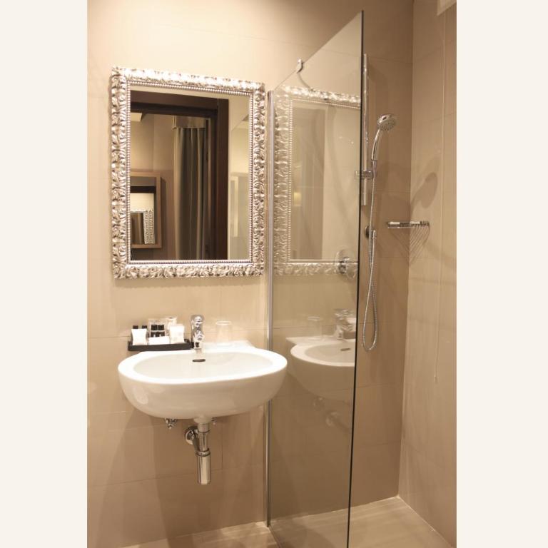 c-hotels Club - Small Single Room - 3