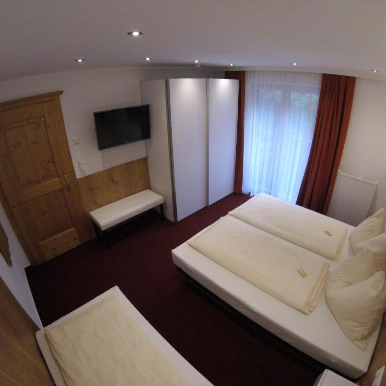 Komfort Appartements Talbach - Classic Apartment mit 2 Schlafzimmern und Balkon - 4