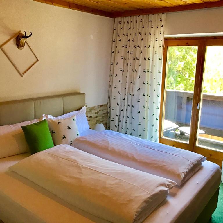 Hotel Schwarzer Adler - Doppelzimmer mit Balkon - 5