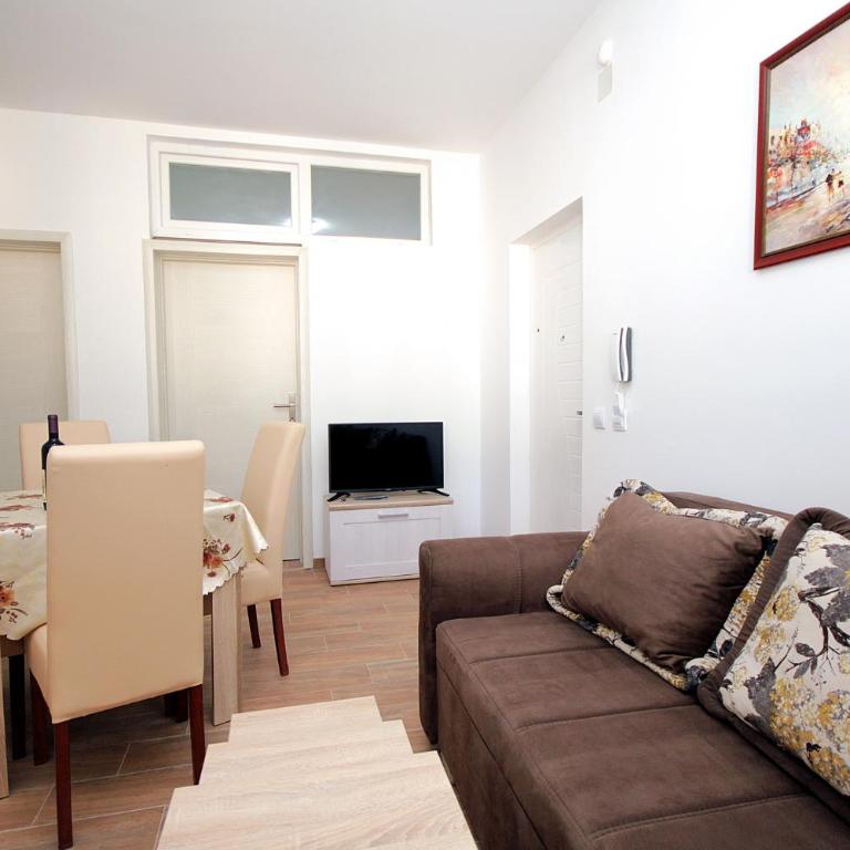 Apartments Centar Sutomore - Apartment with Garden View - 2