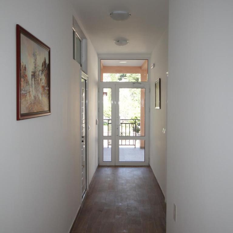 Apartments Centar Sutomore - Apartment with Garden View - 12