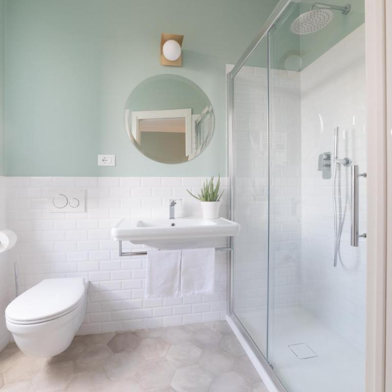 AleMar Sirolo - Camera Familiare con Bagno Privato - 8