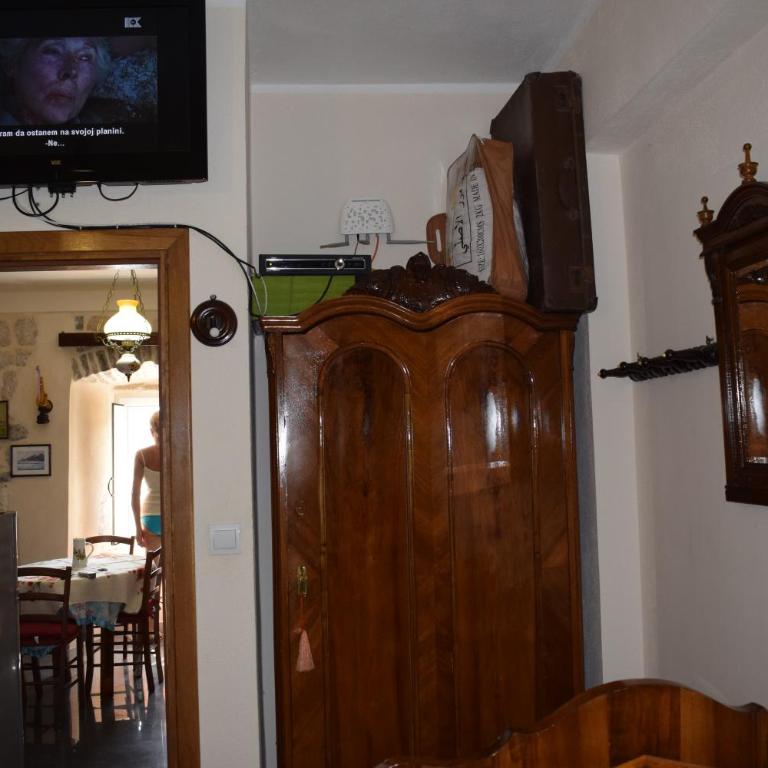 Captain's House in Dobrota - Apartment with Sea View - 23