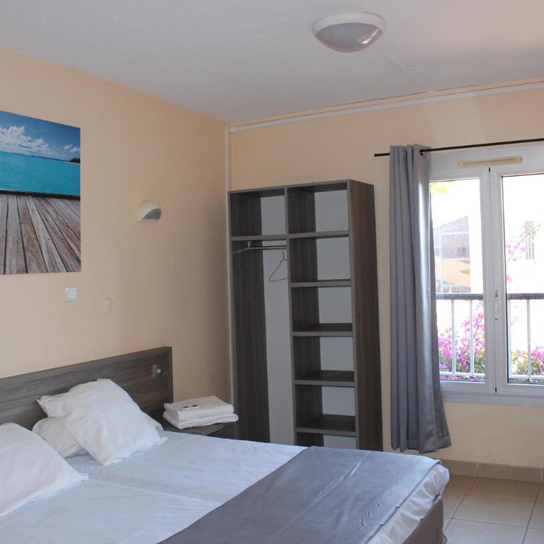 Les Voiles d'Azur - Standard Double or Twin Room - 2